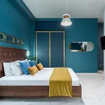 Black Onyx Comfort - Elegant Stay- Center Next To Airport Bus * Salonic