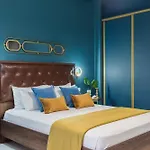 Black Onyx Comfort - Elegant Stay- Center Next To Airport Bus Apartament *