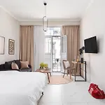 Black Onyx Comfort - Elegant Stay- Center Next To Airport Bus Salonic