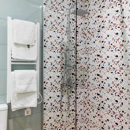 Apartment Black Onyx Comfort - Elegant Stay- Center Next To Airport Bus Thessaloniki