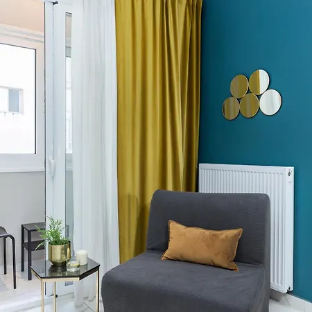 Black Onyx Comfort - Elegant Stay- Center Next To Airport Bus Apartment