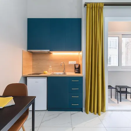 Black Onyx Comfort - Elegant Stay- Center Next To Airport Bus
