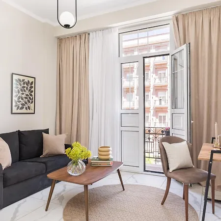 Black Onyx Comfort Suites - Elegant Stay In The City Center Appartement *