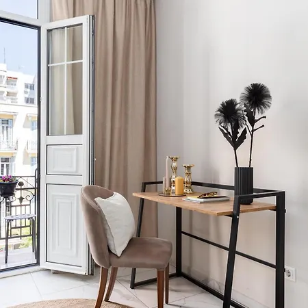Apartment Black Onyx Comfort - Elegant Stay- Center Next To Airport Bus
