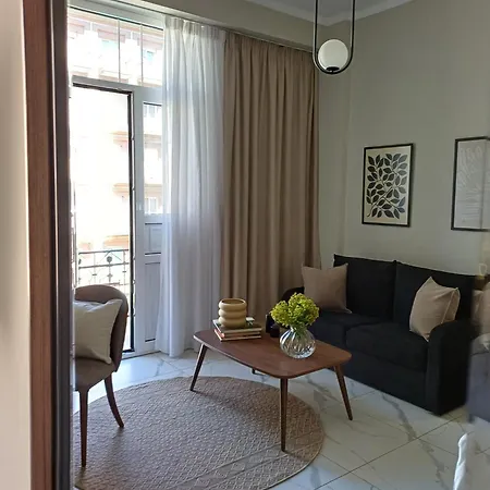 Black Onyx Comfort - Elegant Stay- Center Next To Airport Bus * Thessaloniki