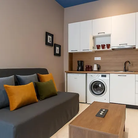 Apartment Black Onyx Comfort - Elegant Stay- Center Next To Airport Bus