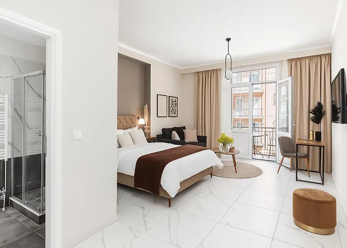 Apartament Black Onyx Comfort - Elegant Stay- Center Next To Airport Bus *